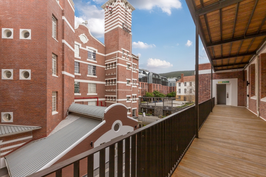 To Let commercial Property for Rent in Gardens Western Cape